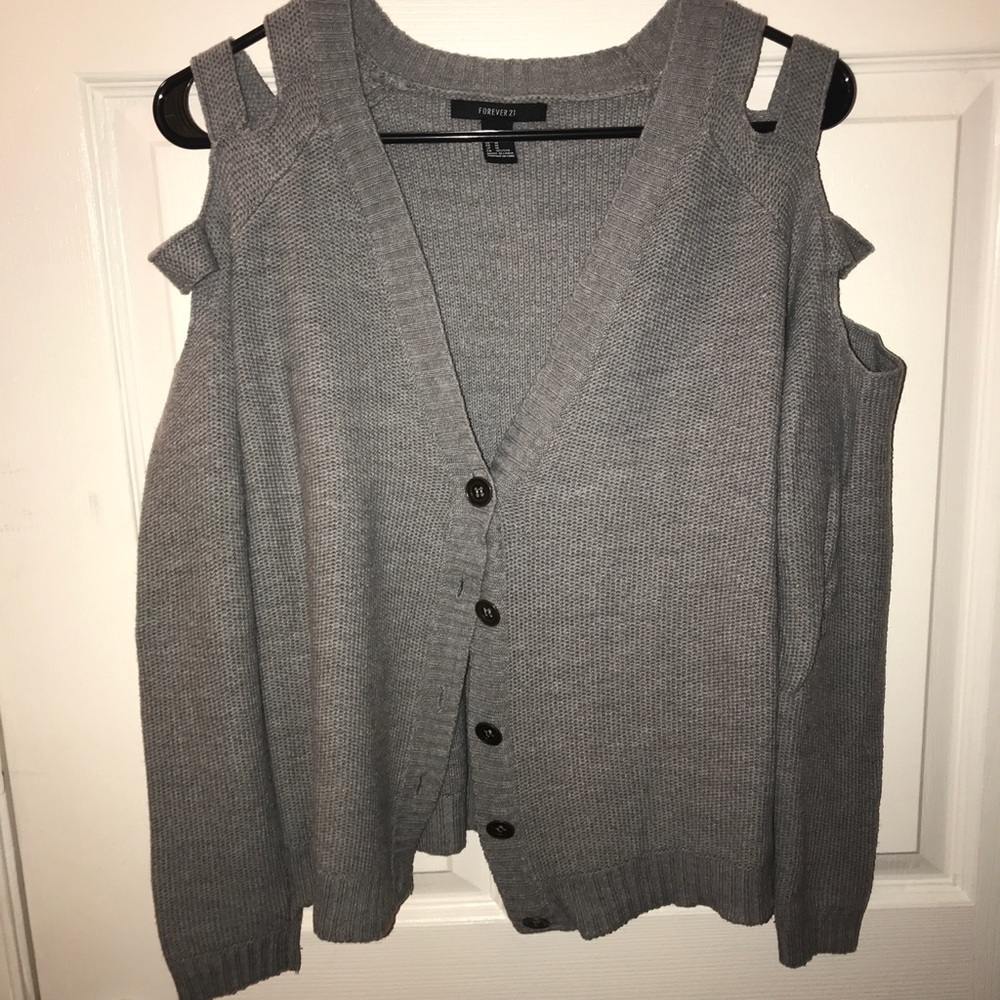 🌻Cut Out Shoulder Sweater 🌻